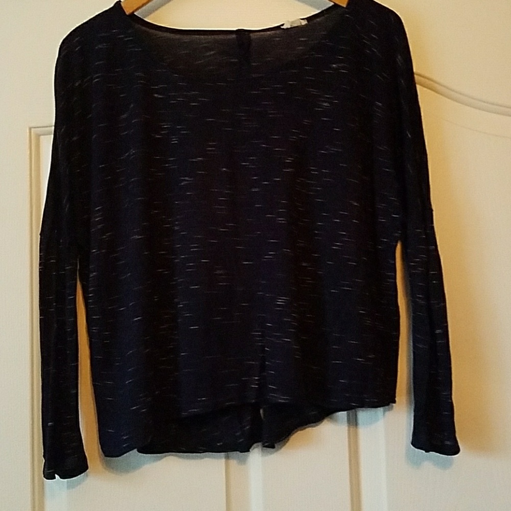 button back accent crop top